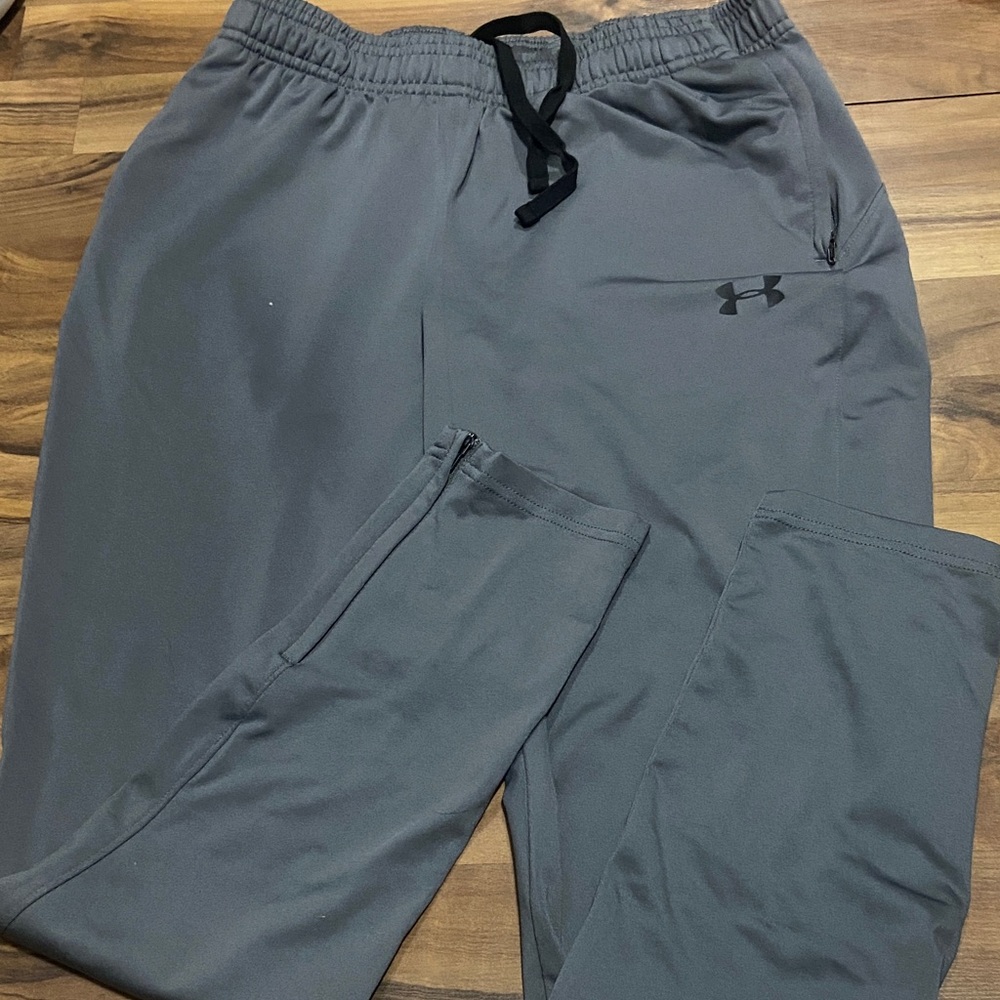 UNDER ARMOUR Gray Joggers with Black Drawstring